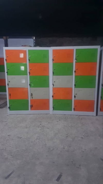 VESTIAIRE V 20 / 20 CASIERS