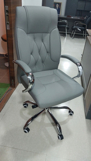 chaise cirta