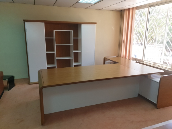 Ensemble de bureau maire 03