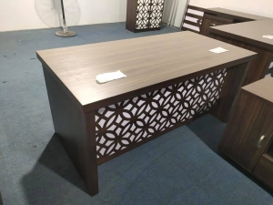 Bureau arabesque 02