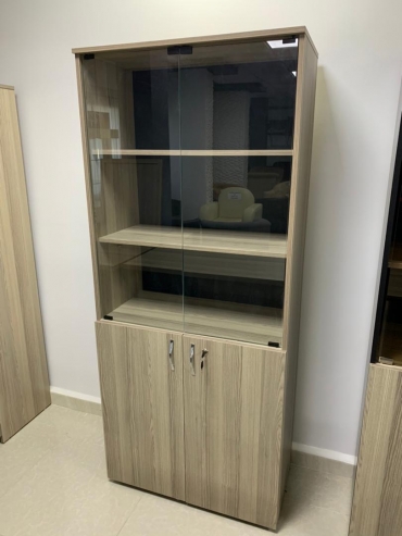 Armoire 2 portes semi vitrer 021