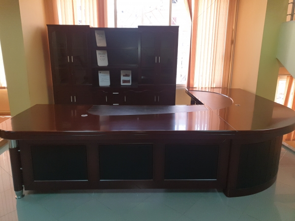 Ensemble de bureau maire 06