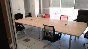Table de r&eacute;union chaine