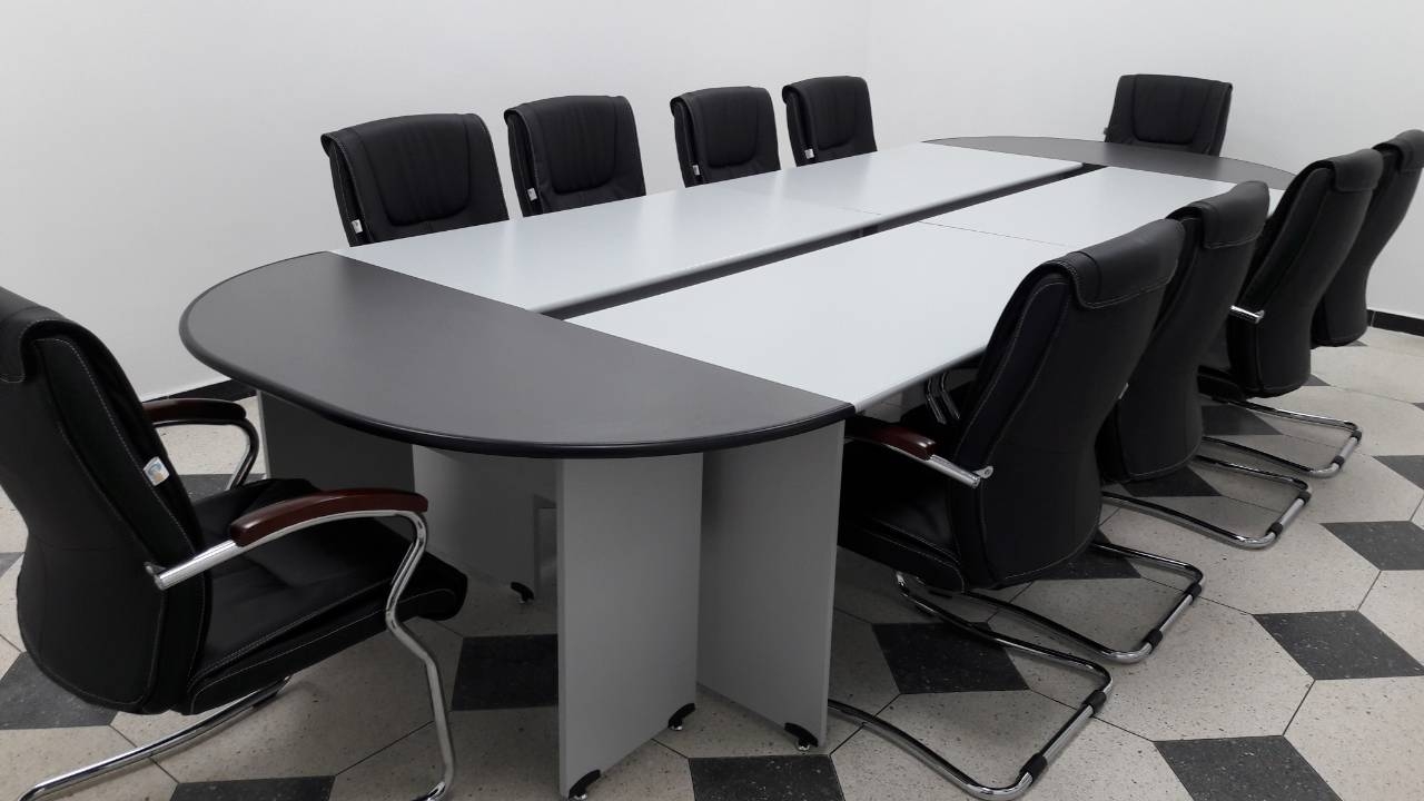 Table de réunions local 03